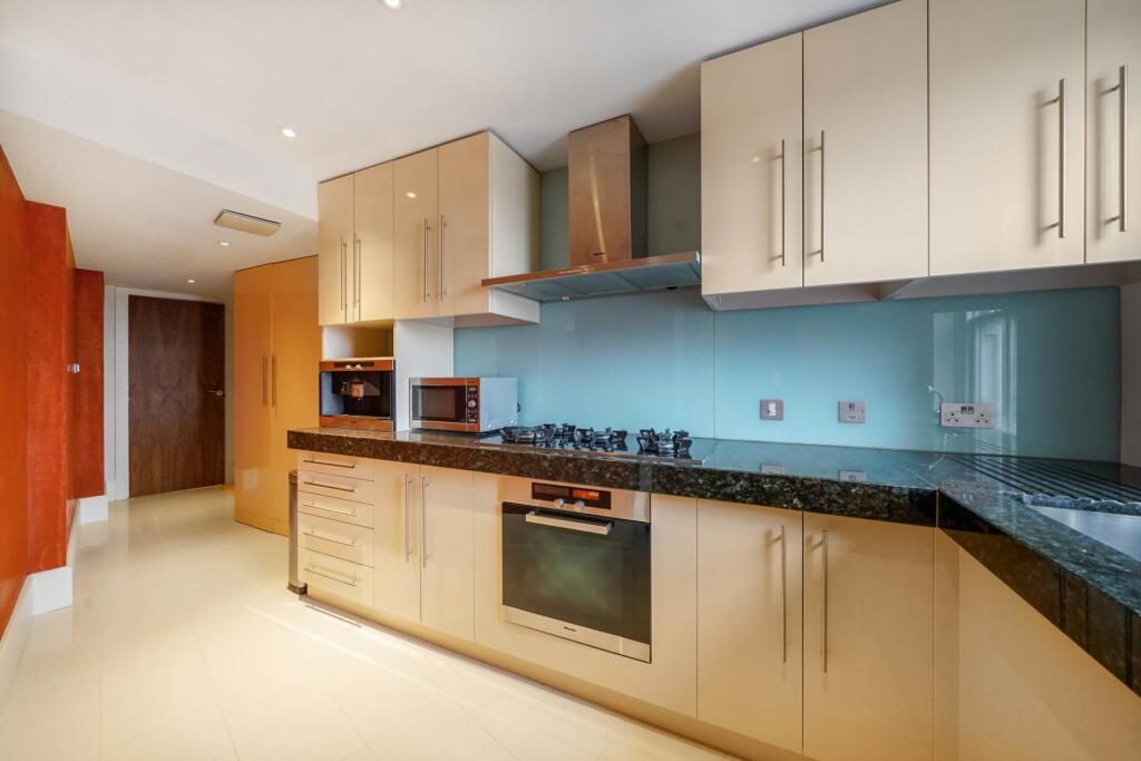 Apartment in London - View 4