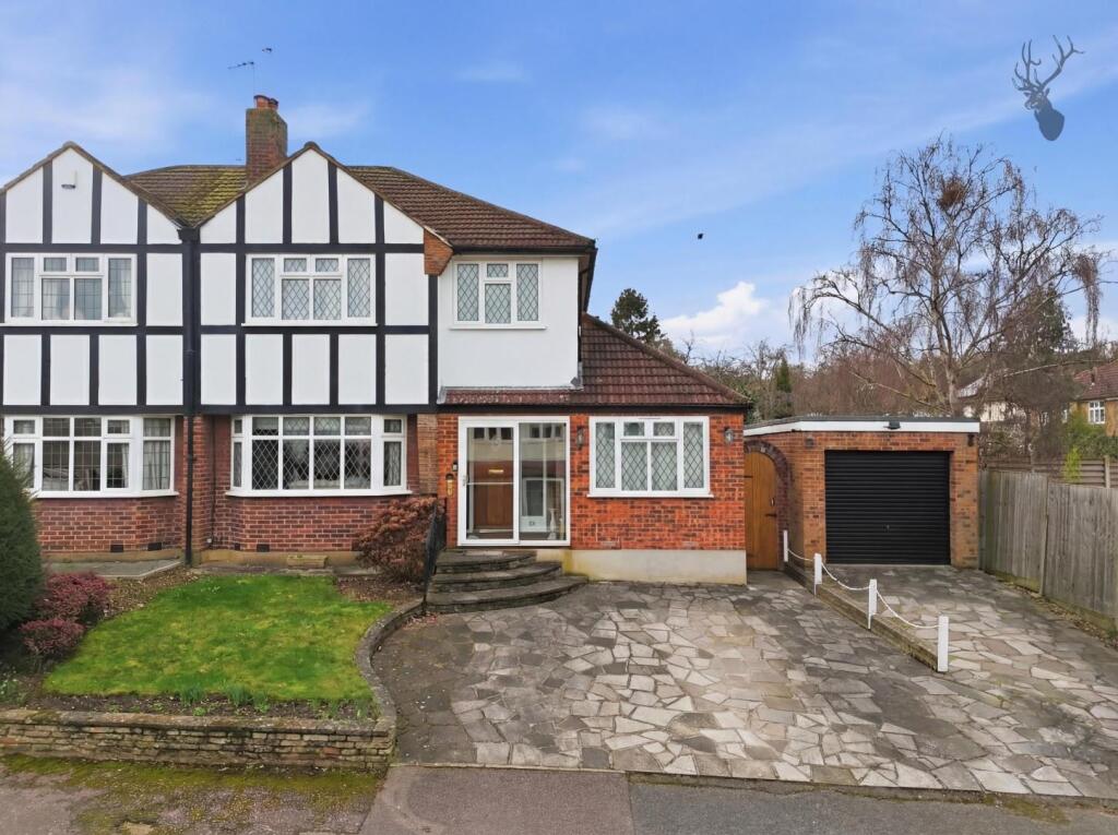 Main image of property: Purlieu Way, Theydon Bois