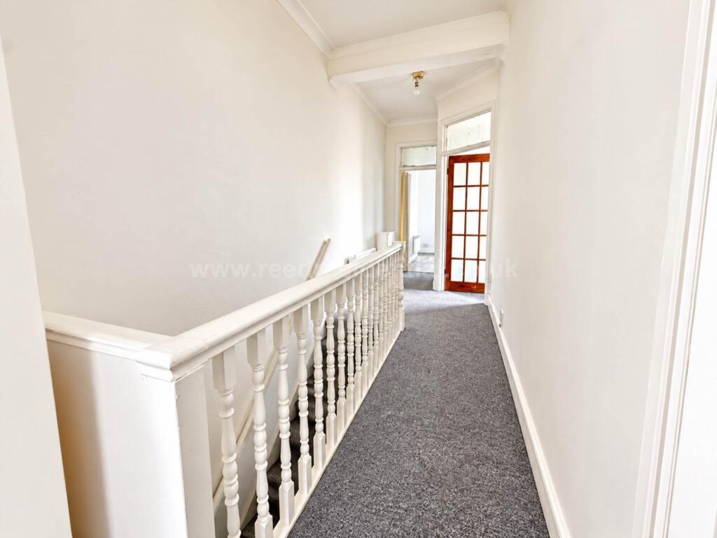 Apartment in Southend-on-Sea, Essex - View 3