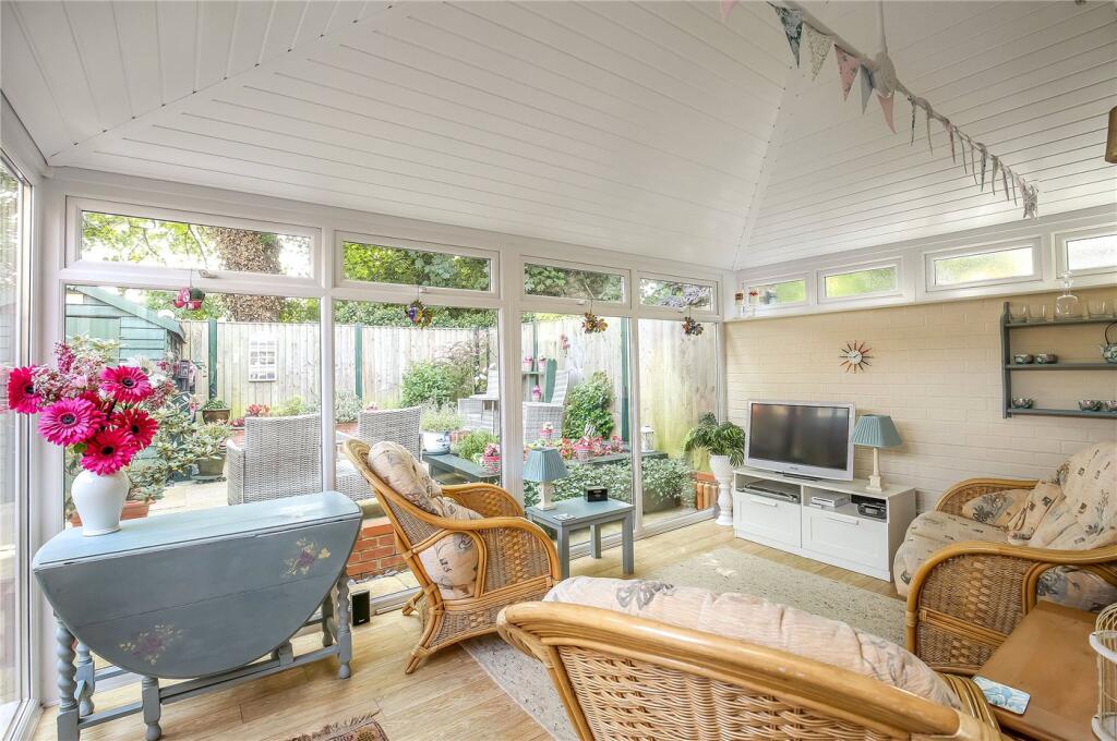 House in Southampton - View 5