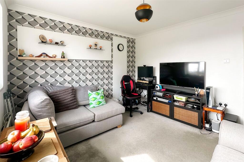 Apartment in Arun, Rustington - More
