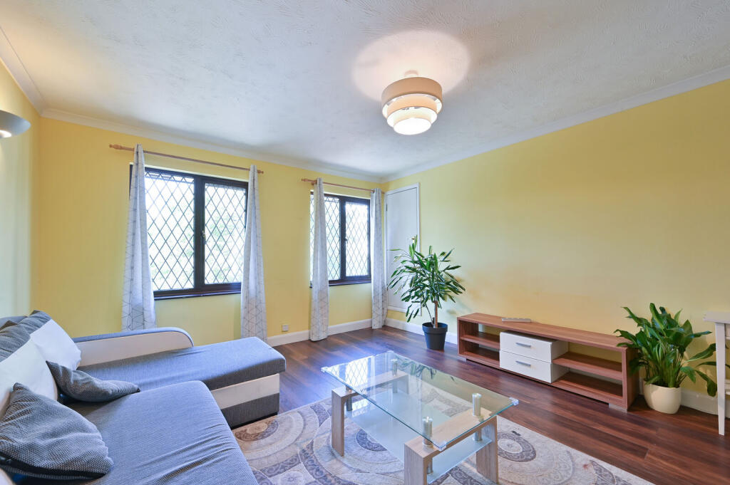 Main image of property: Ebury Road, Watford, WD17