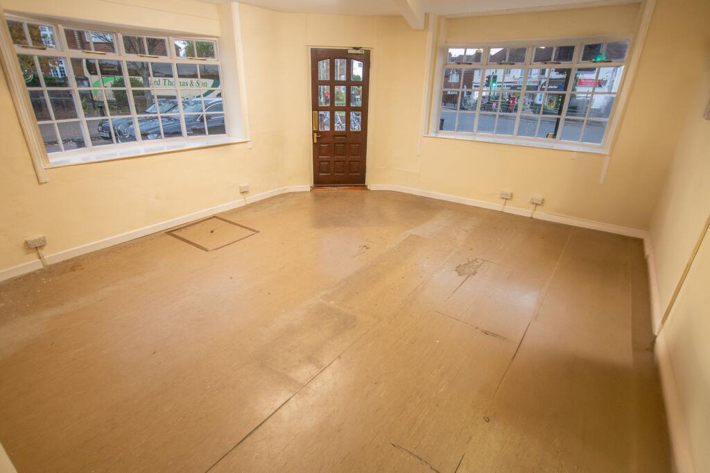 New Cross Road, Guildford, GU2 - View 2