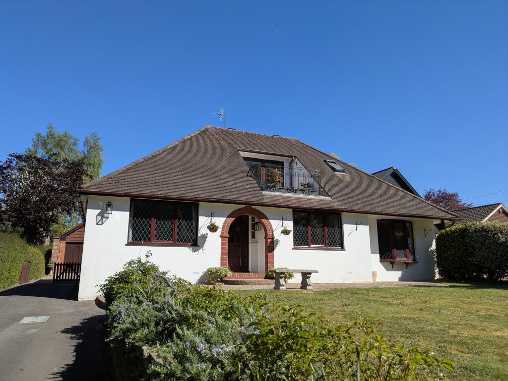 House in Horsham, North Horsham - View 2