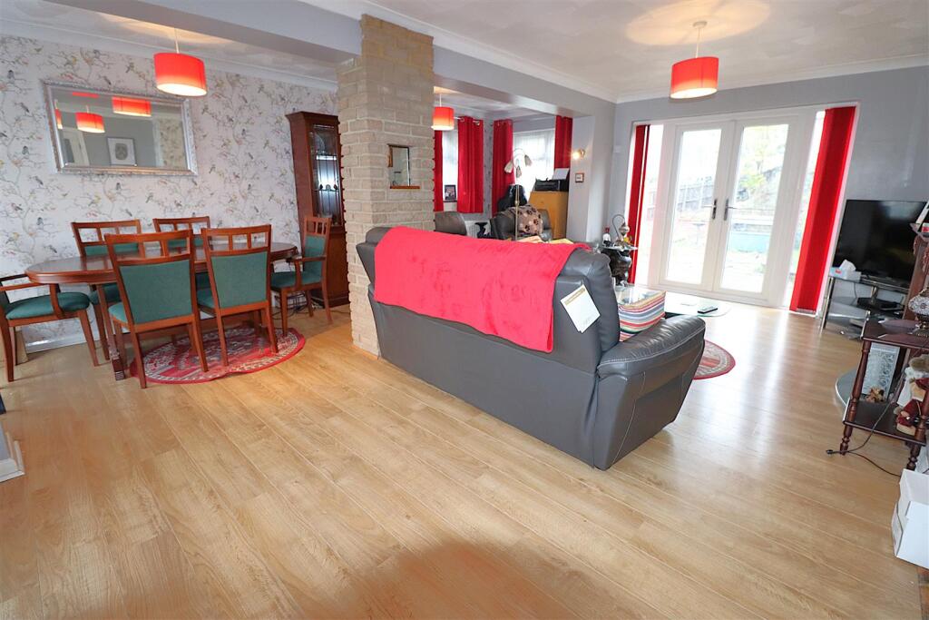 Main image of property: Campleshon Road, Rainham