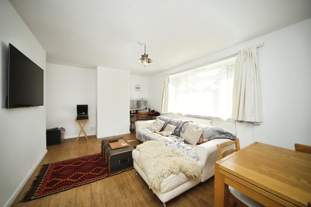 Main image of property: Priorswood Place, Taunton