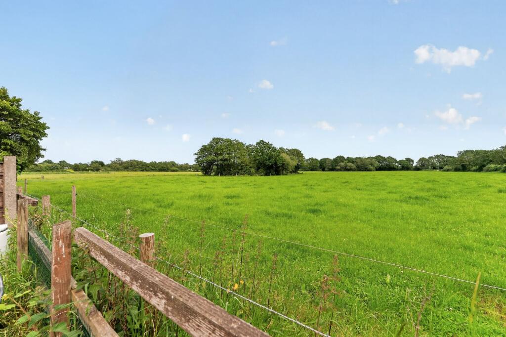 Keats Lane, Wincham, CW9 photo 4