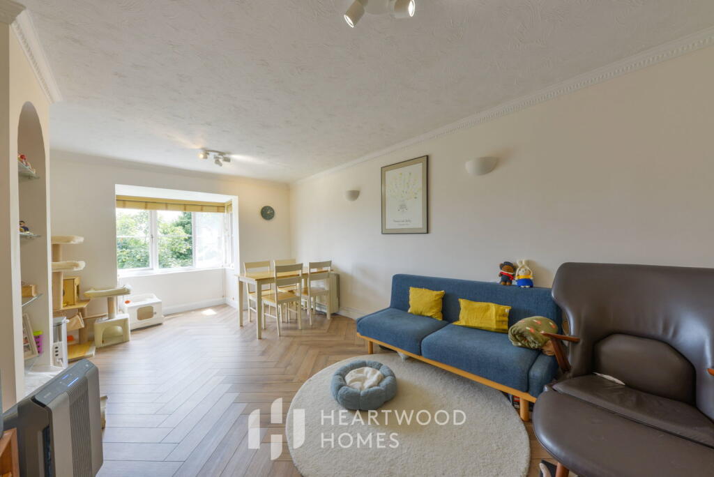 Main image of property: The Larches, Milford Close, St. Albans, AL4 9JZ
