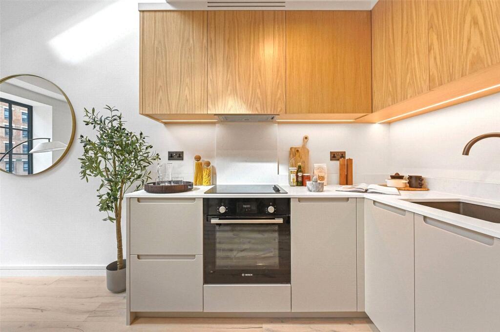Apartment in London, Bethnal Green - More