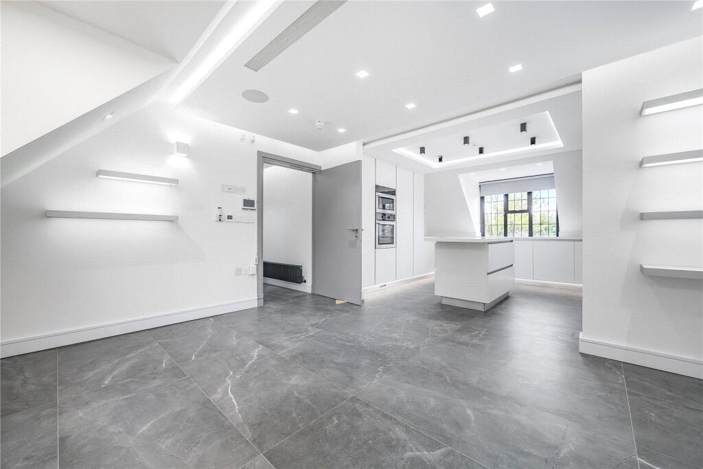 Main image of property: Beech Hill Avenue, Hadley Wood, Hertfordshire, EN4