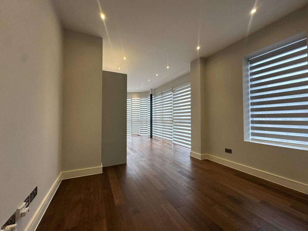 Apartment in Reading - More