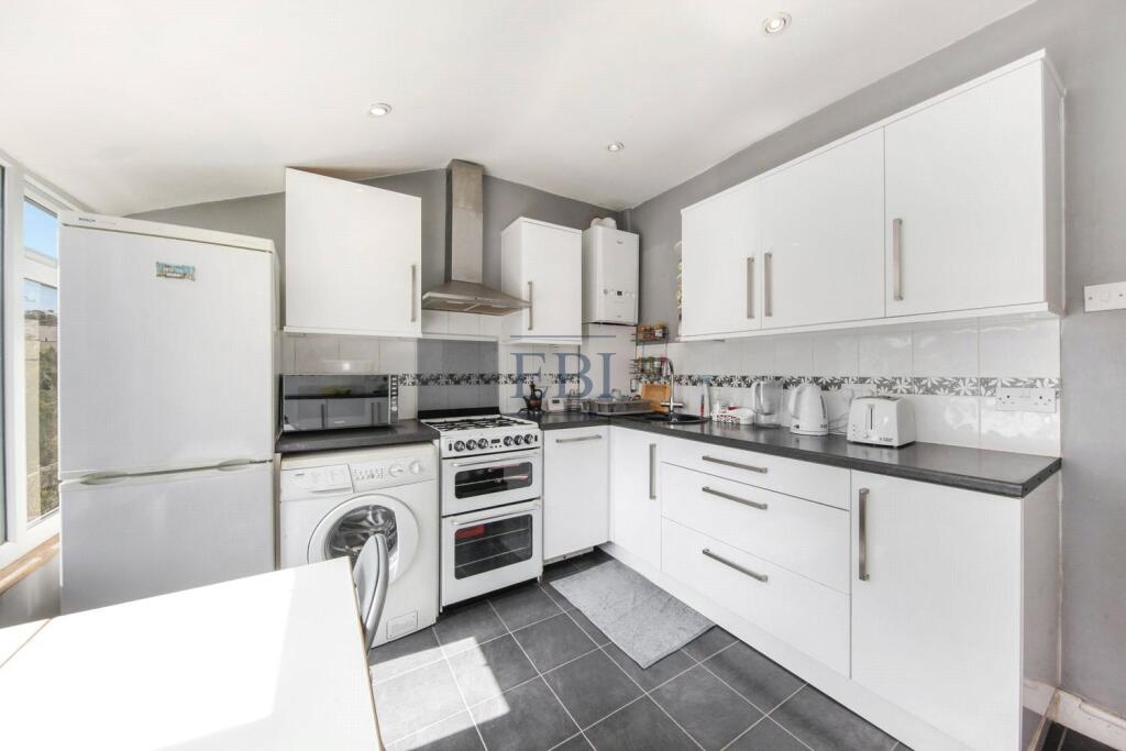 House in London - View 5