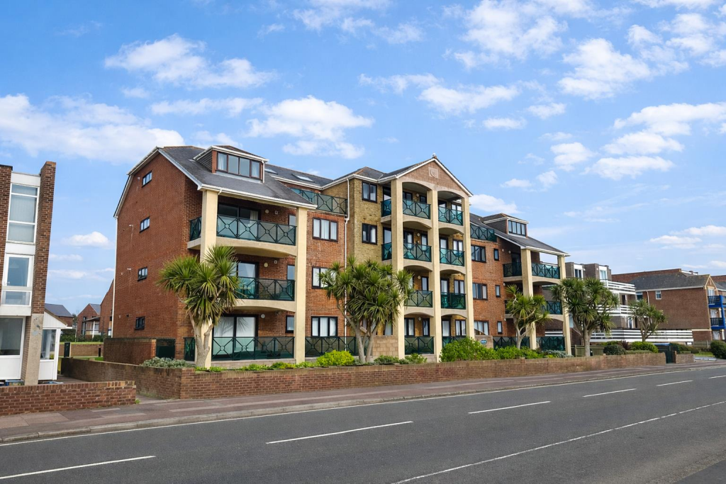 Main image of property: Wight View, Marine Parade West, Lee-On-The-Solent