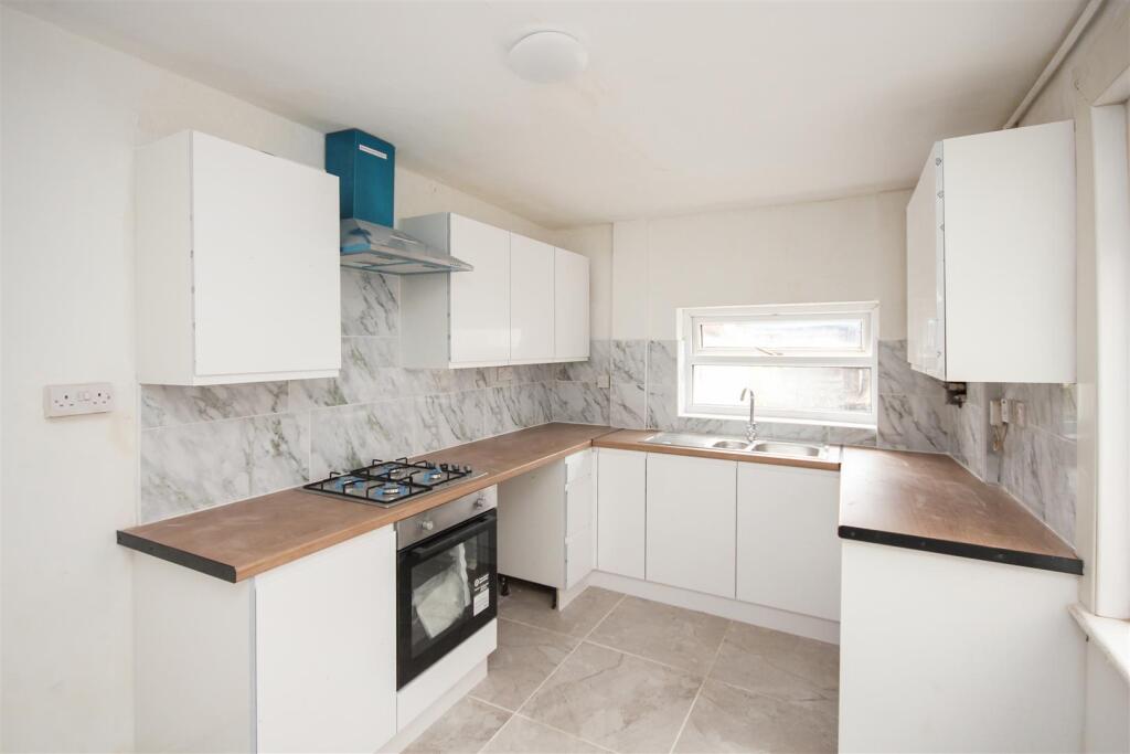 House in Wellingborough, Burrow's Bush - View 3