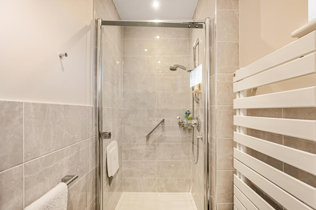 Additional image 9 of Collens Road, Harpenden, AL5