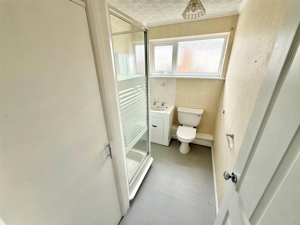 Oulton Close, Kidderminster, Worcestershire photo 5