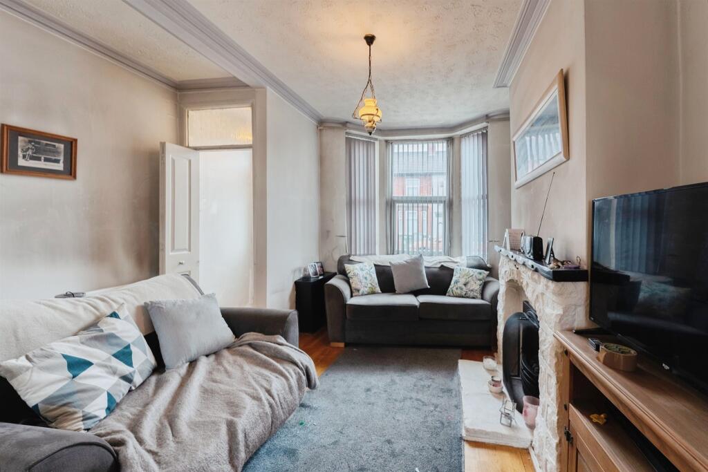 House in Wirral, Liverpool City Region - View 4