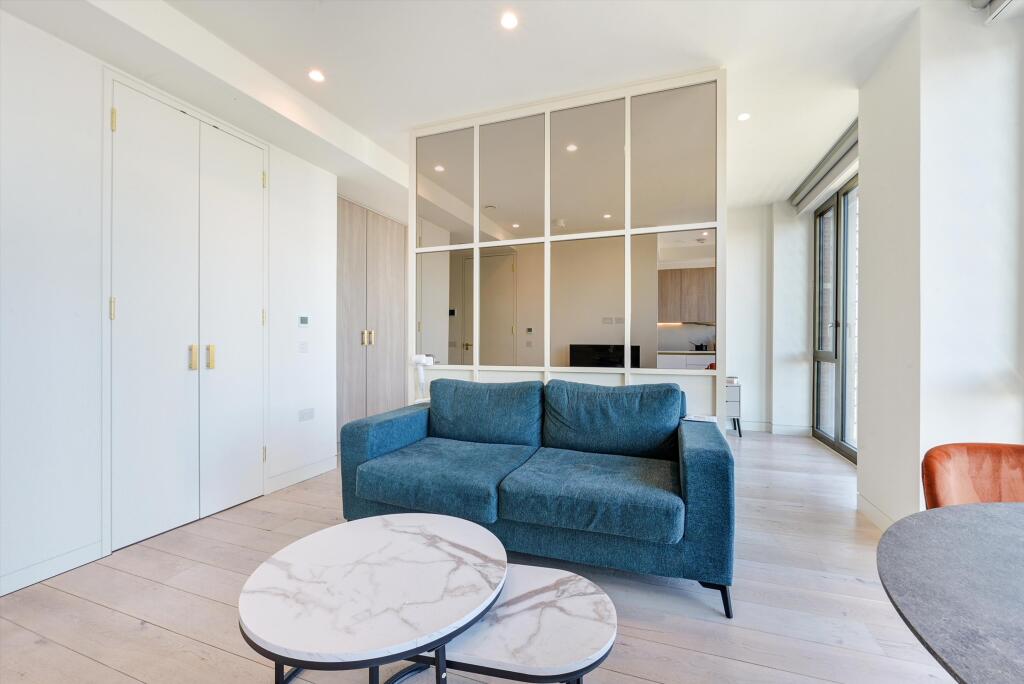 Studio flat for rent