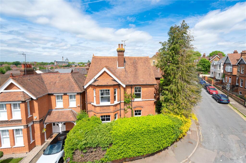 Main image of property: Gombards, St. Albans