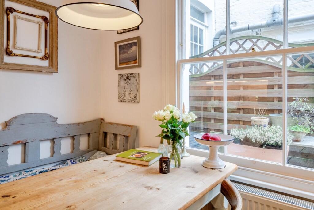 Gladwyn Road, Putney, London, SW15 - More