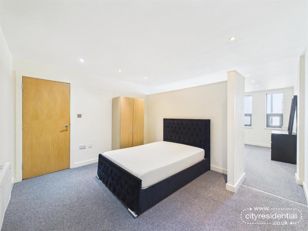 Apartment in Liverpool - View 3
