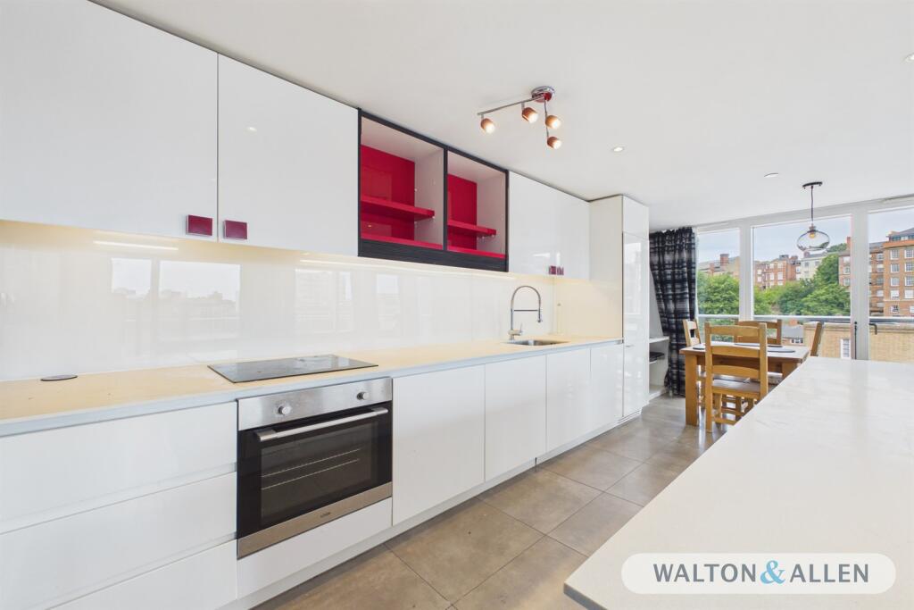 Apartment in Nottingham - View 3