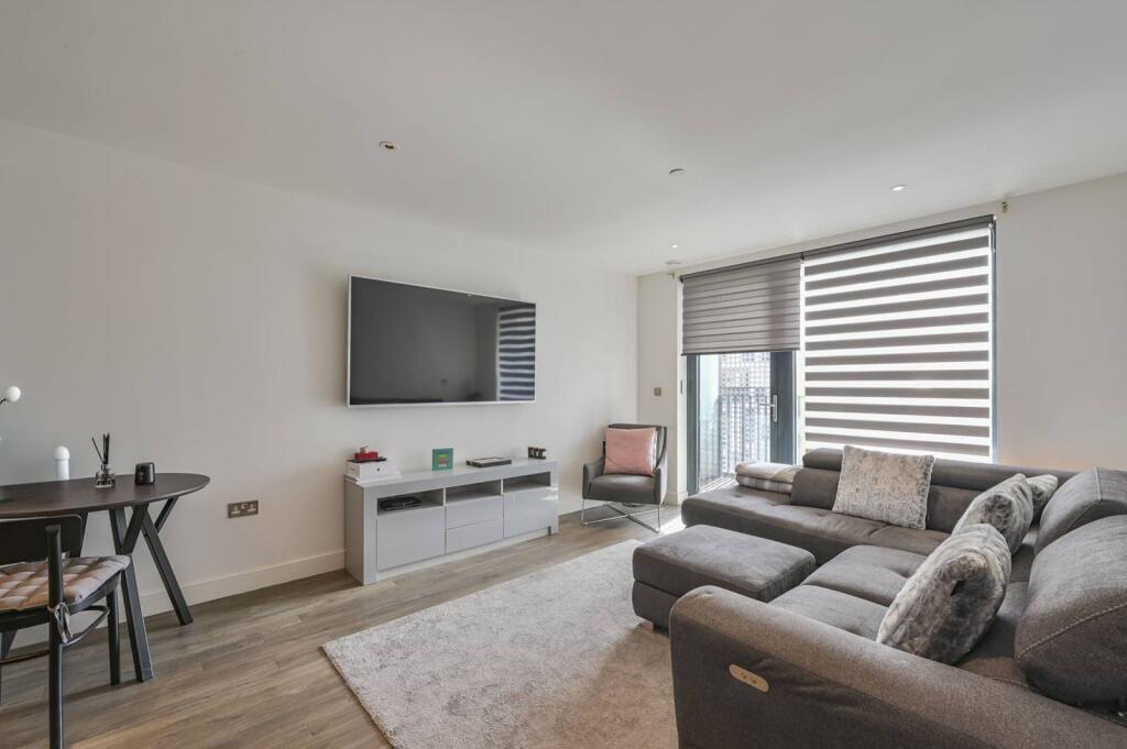 Main image of property: Wheatstone House 650?654, Chiswick High Road, Kew Bridge, LONDON, W4