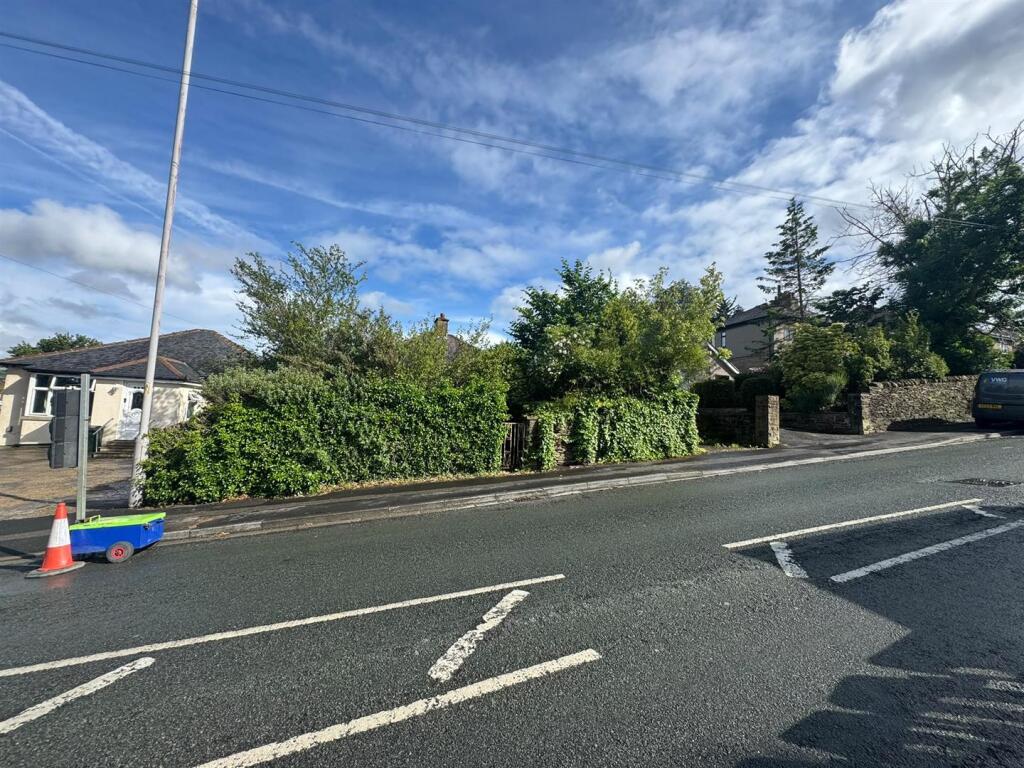 Main image of property: Oakworth Road, Keighley