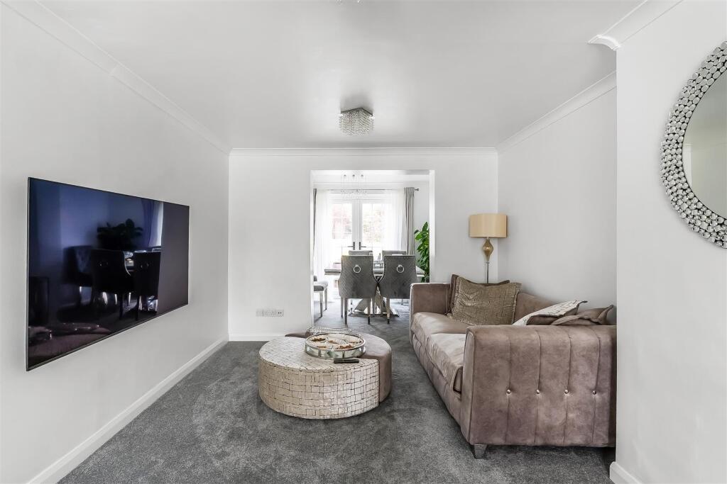 House in Redhill - View 4