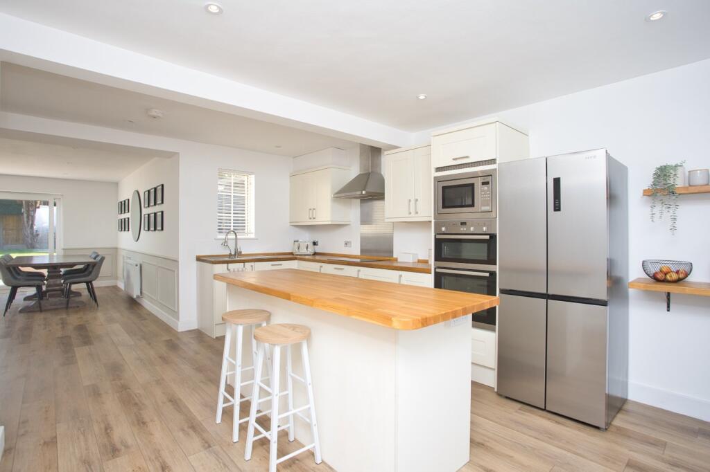 House in Dover, Mill Hill, Deal - More