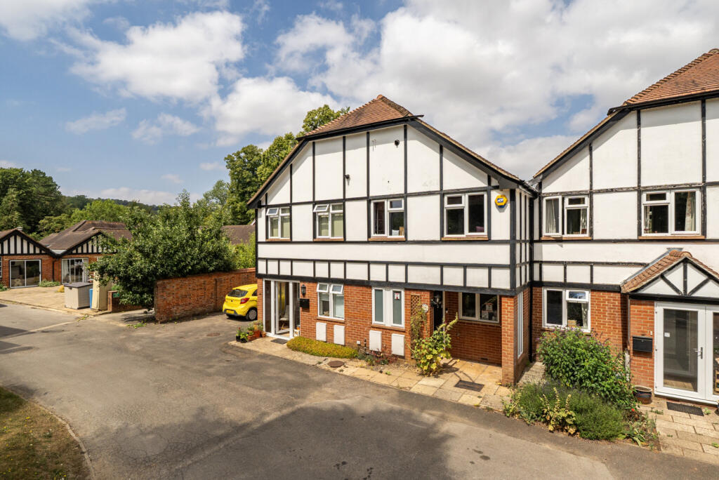 Main image of property: Grange Close, Goring, Reading, Oxfordshire, RG8