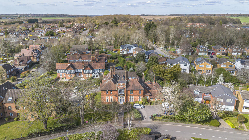 Additional image 23 of Akrill House, Hollybush Lane, Harpenden, Hertfordshire