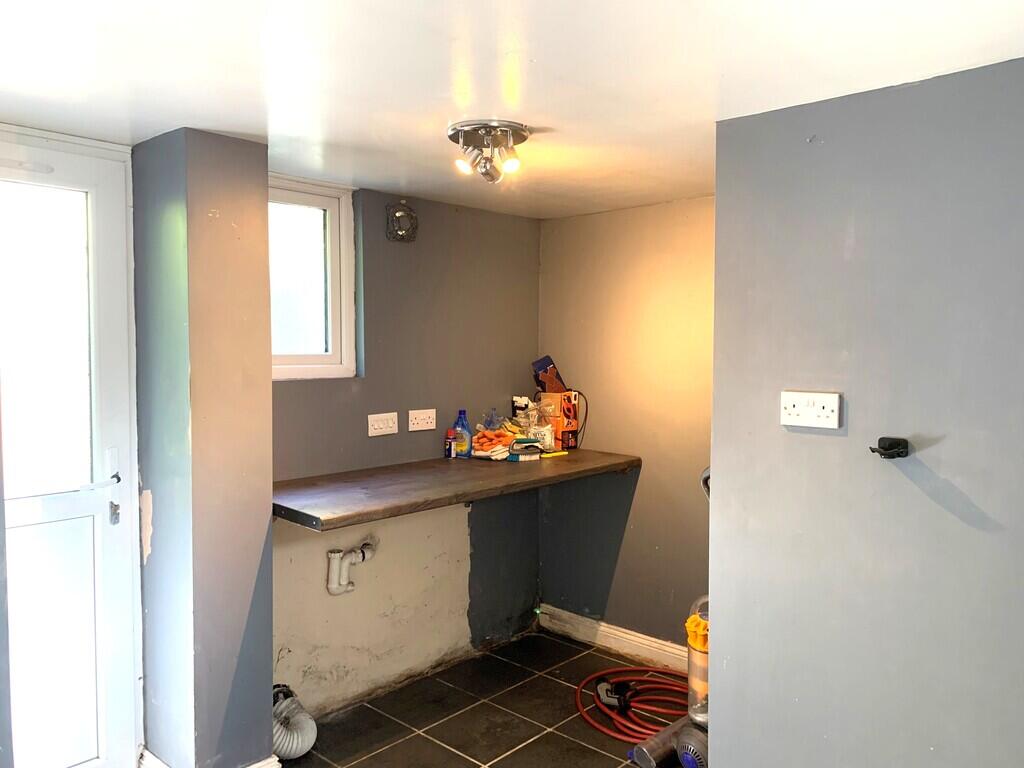 House in Stoke-on-Trent - More