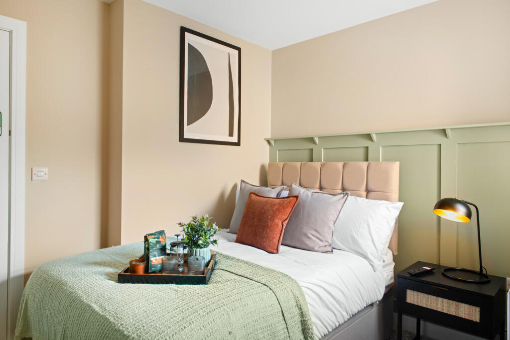 Main image of property: Room 1 Bennett Street NG10 4RF