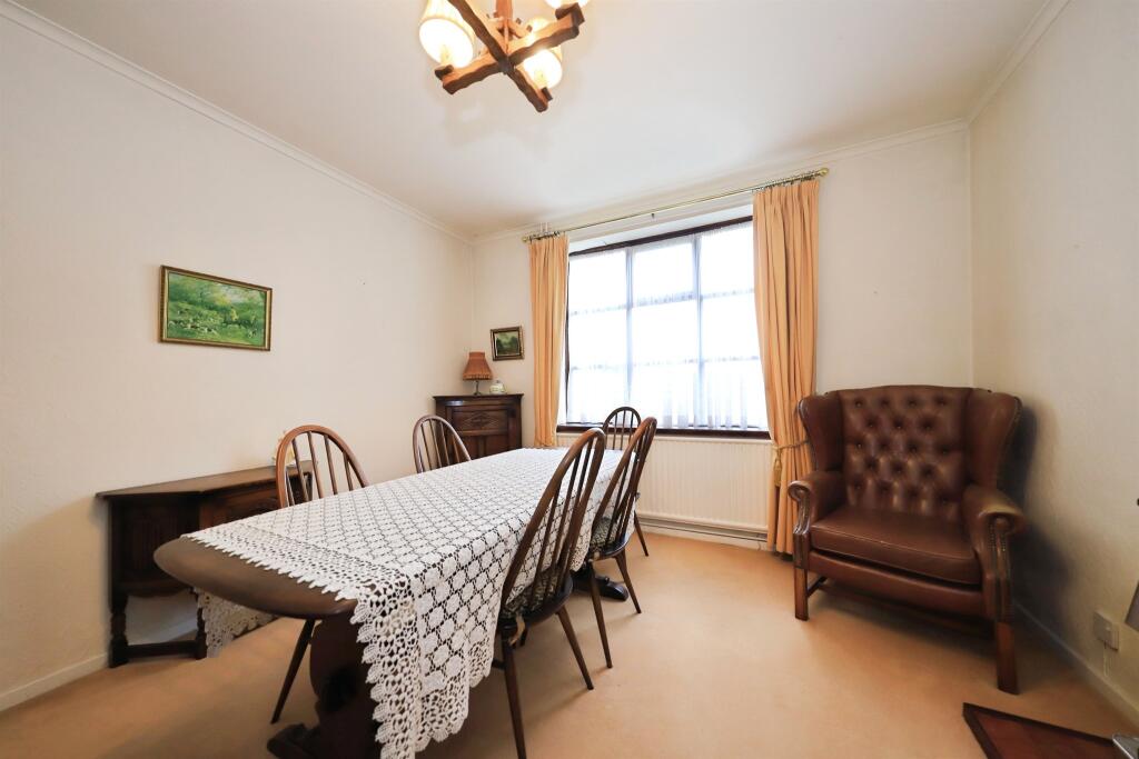 Central Avenue, Bilston - View 6