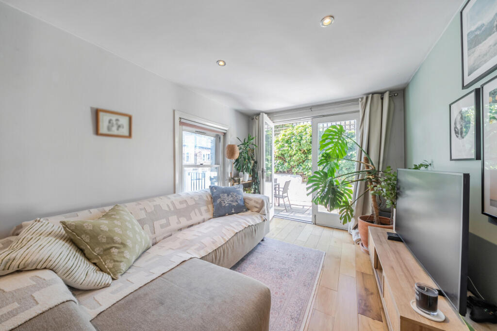 Apartment in London - View 2