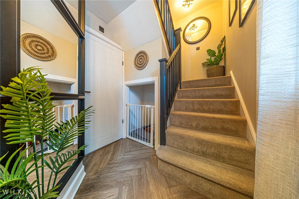 Cypress Way, Nuneaton, Warwickshire, CV10 photo 4