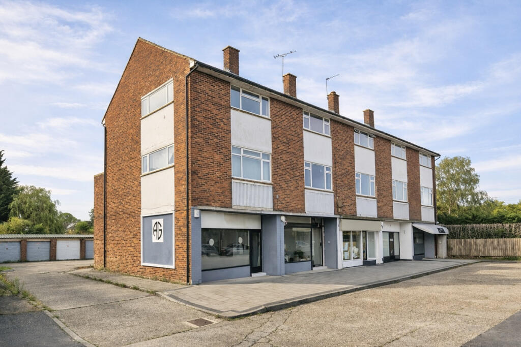 Main image of property: Central Drive, St Albans, Hertfordshire, AL4