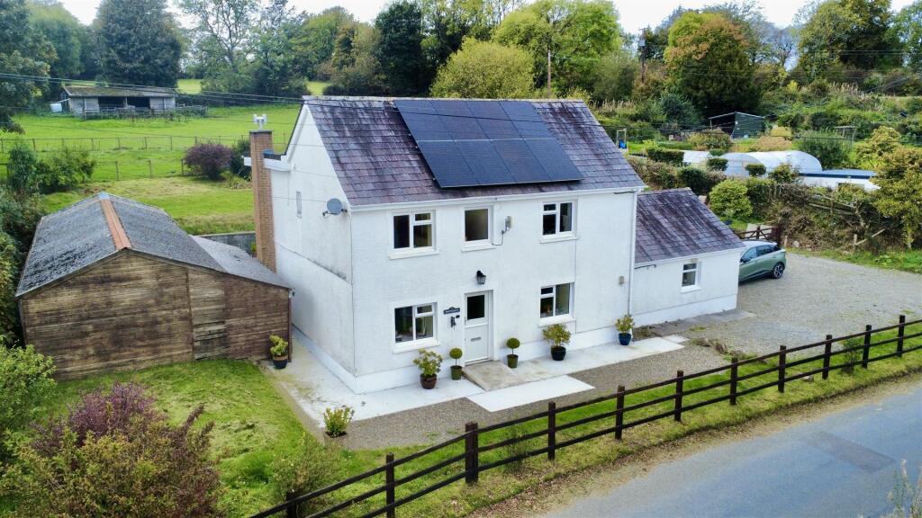 Main image of property: Llanwnnen, Lampeter