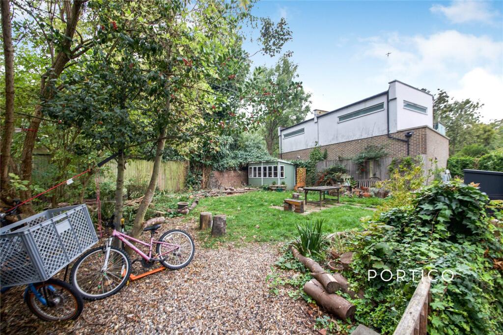 Avondale Court, Hilldrop Crescent, N7, London - More