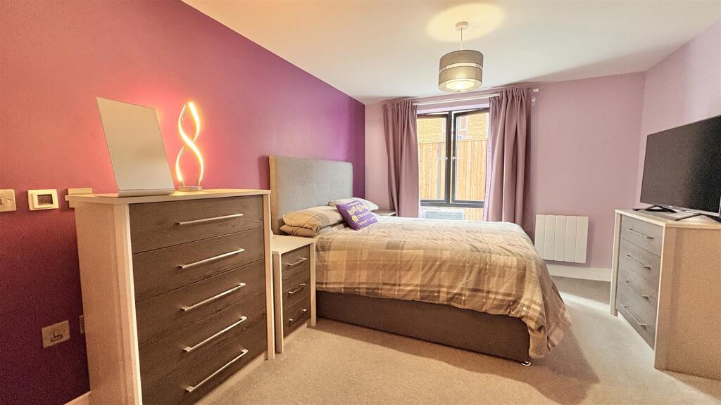 Apartment in Birmingham, Moseley - More