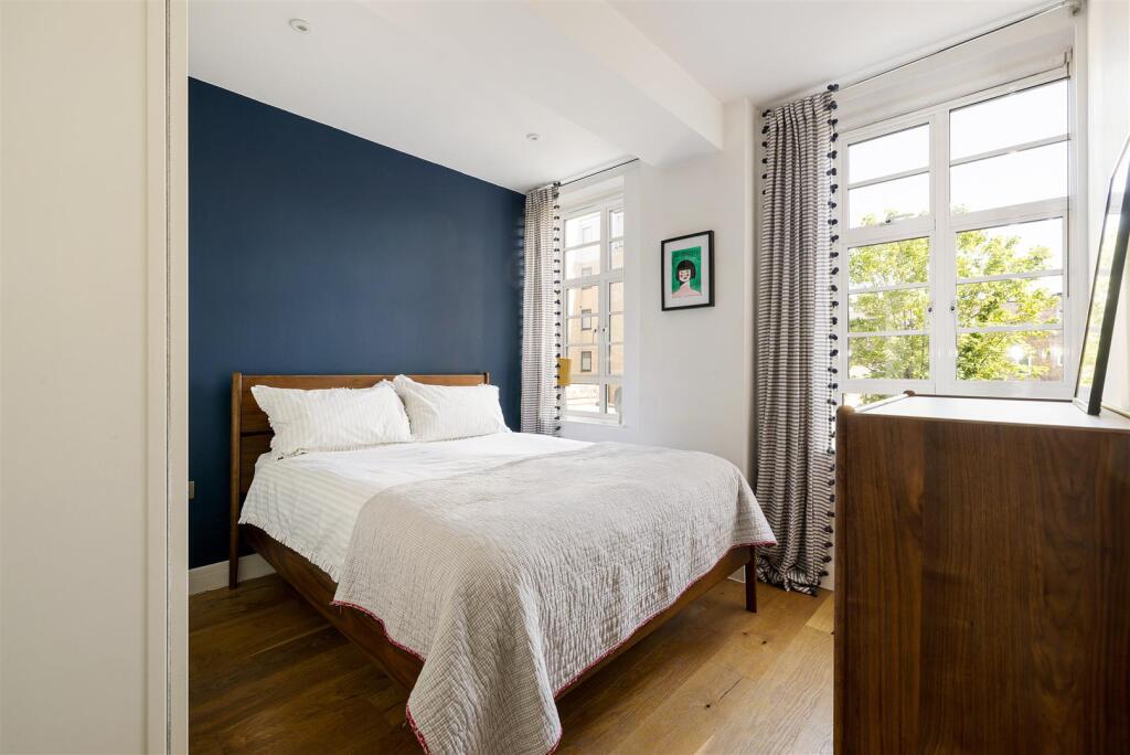 Apartment in London, Leytonstone - View 4