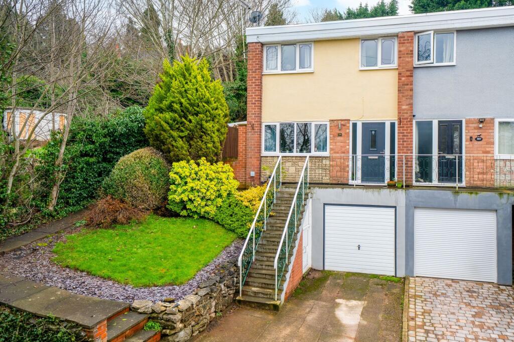 Main image of property: Stourbridge Road, Kidderminster, DY10