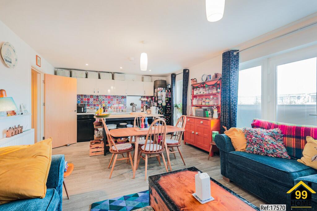 Apartment in Gloucester - View 2
