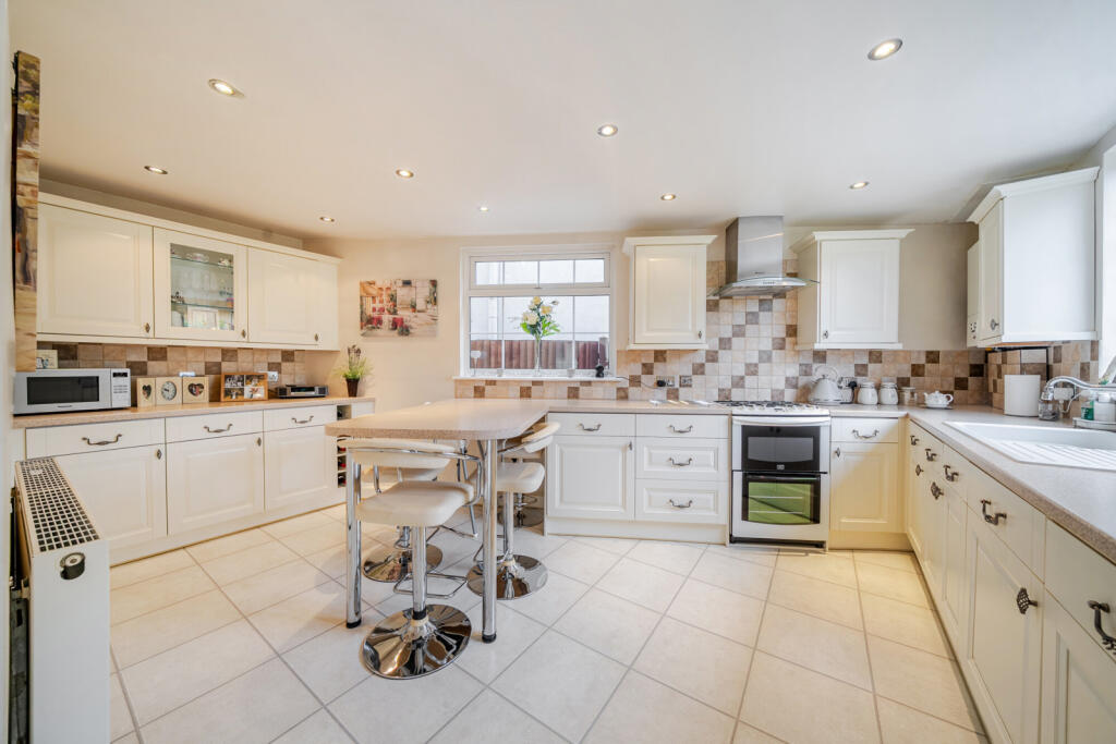 House in London, South End, New Eltham - View 4