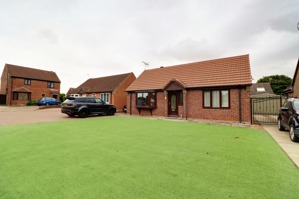 Main image of property: Hayfield Close, Haxey, DN9