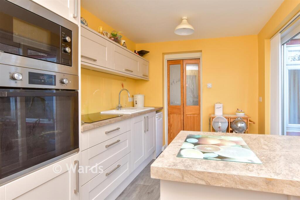 House in Chatham, Walderslade - View 4