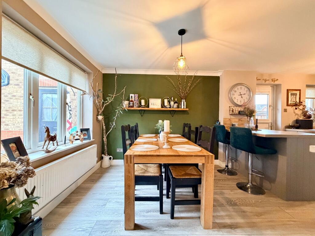 House in South Oxfordshire, Ladygrove, Didcot - View 2