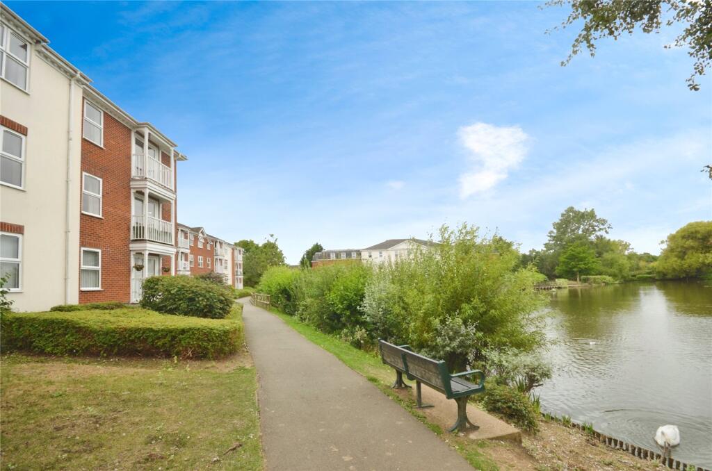 Main image of property: Guillemot Way, Aylesbury, Buckinghamshire