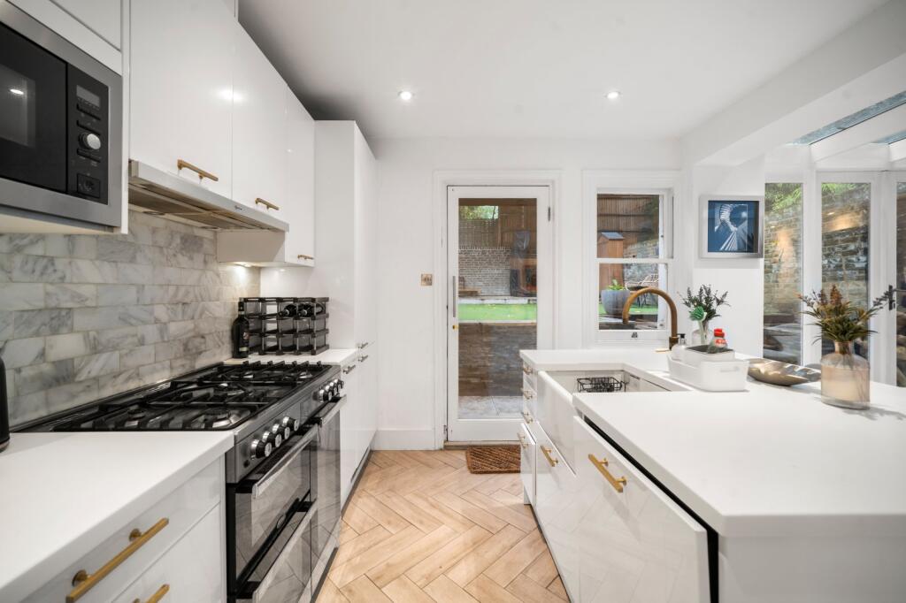 Apartment in London, Kensington - More
